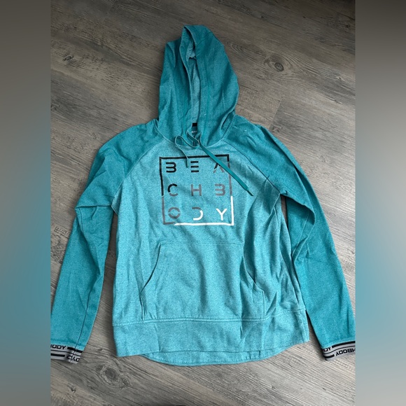 Beachbody Tops - Beachbody Teal Sweatshirt size Small